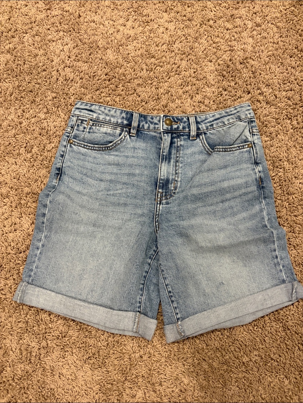 Wrangler Light Blue Denim Rolled-Hem Women’s Shorts